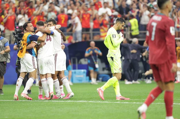 July 6, 2026, Arlington, Texas, USA: Spain players celebrate after the 2026 FIFA World Cup, WM, Weltmeisterschaft, Fussball round of 16 match between Spain and Portugal at Dallas Stadium in Arlington, Texas. Spain defeated Portugal, 1-0. Arlington USA - ZUMAh193 20260706_zsp_h193_044 Copyright: xDanielxMcGregor-Huyerx