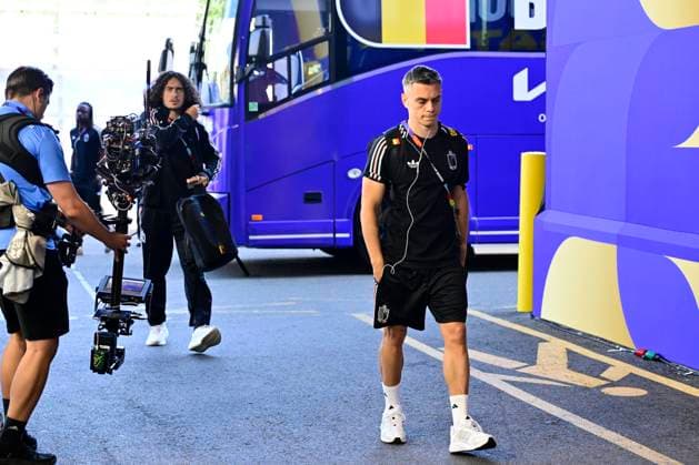 USA vs Belgium - FIFA World Cup, WM, Weltmeisterschaft, Fussball 2026 SEATTLE, UNITED STATES OF AMERICA - JULY 06 : Trossard Leandro forward of Belgium arriving at the stadium pictured during the FIFA World Cup 2026 round of 16 match between the United States of America and Belgium at the Lumen Field stadium on July 6, 2026 in Seattle, United States of America, 06 07 2026 Seattle United States of America  Copyright: xJanxDexMeuleneirx
