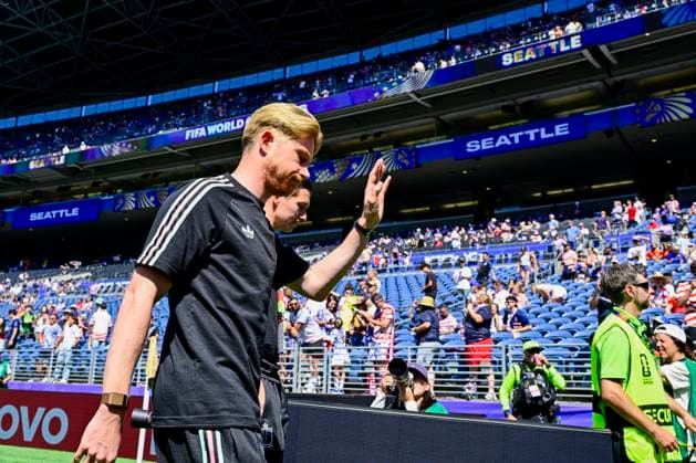 USA vs Belgium - FIFA World Cup, WM, Weltmeisterschaft, Fussball 2026 SEATTLE, UNITED STATES OF AMERICA - JULY 06 : De Bruyne Kevin forward of Belgium, Vanaken Hans midfielder of Belgium before the start of the game pictured during the FIFA World Cup 2026 round of 16 match between the United States of America and Belgium at the Lumen Field stadium on July 6, 2026 in Seattle, United States of America, 06 07 2026 Seattle United States of America  Copyright: xJanxDexMeuleneirx
