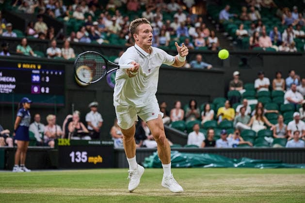 July 7, 2026, London, London, Great Britain: Jiri Lehecka of Czech Republic returns with forehand during The Championships Wimbledon , 6.7.2026 in London (All England Lawn Tennis and Croquet Club), Great Britain Tennis 2026: Grand Slam: The Championships Wimbledon: 8th Day: 4th Round: ZVEREV Vs LECHECKA  - ZUMAs343 20260707_zsp_s343_017 Copyright: xMathiasxSchulzx