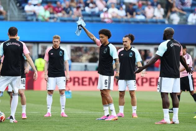 Belgium s Kevin De Bruyne, Belgium s Axel Witsel, Belgium s Arthur Theate and Belgium s Romelu Lukaku pictured during the warming-up for a soccer game between the USA and Belgian national team, Nationalteam Red Devils, on Monday 06 July 2026, at the Seattle Field, in Seattle, a 1 8 finals game in the FIFA World Cup, WM, Weltmeisterschaft, Fussball 2026. BRUNOxFAHY  x180551883x