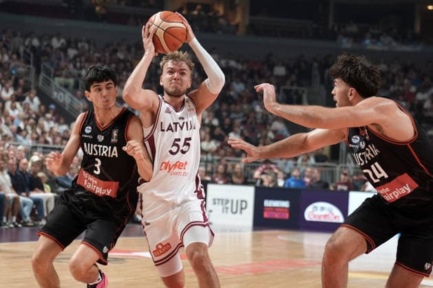 Basketball Latvia-Austria, Riga, Latvia, 06.07.2026, basket, basketball Arturs Zagars of Latvia and Nico Zeleznik and Nordin Kapic of Austria in action during FIBA World Cup 2027 European qualifiers group F game between Latvia™s and Austria™s national basketball teams. Riga, Latvia, 06.07.2026. Photo: Roman Koksarov (RKF) Riga Latvia Copyright: xRomanxKoksarovx baskLAT-AUT20260706rk684.JPG