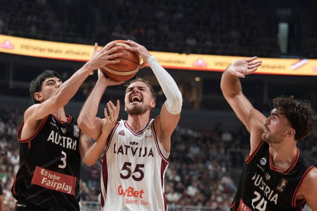Basketball Latvia-Austria, Riga, Latvia, 06.07.2026, basket, basketball Arturs Zagars of Latvia and Nico Zeleznik and Nordin Kapic of Austria in action during FIBA World Cup 2027 European qualifiers group F game between Latvia™s and Austria™s national basketball teams. Riga, Latvia, 06.07.2026. Photo: Roman Koksarov (RKF) Riga Latvia Copyright: xRomanxKoksarovx baskLAT-AUT20260706rk690.JPG