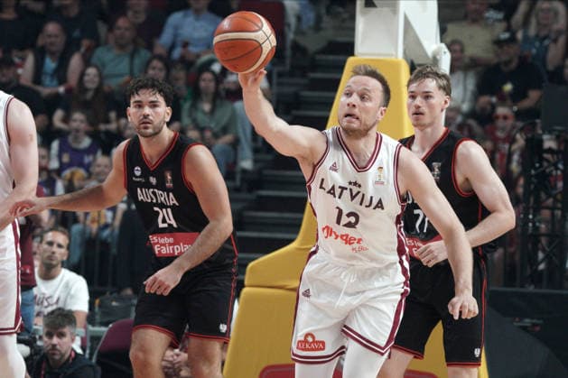 Basketball Latvia-Austria, Riga, Latvia, 06.07.2026, basket, basketball Arturs Strautins of Latvia and Nordin Kapic of Austria in action during FIBA World Cup 2027 European qualifiers group F game between Latvia™s and Austria™s national basketball teams. Riga, Latvia, 06.07.2026. Photo: Roman Koksarov (RKF) Riga Latvia Copyright: xRomanxKoksarovx baskLAT-AUT20260706rk896.JPG