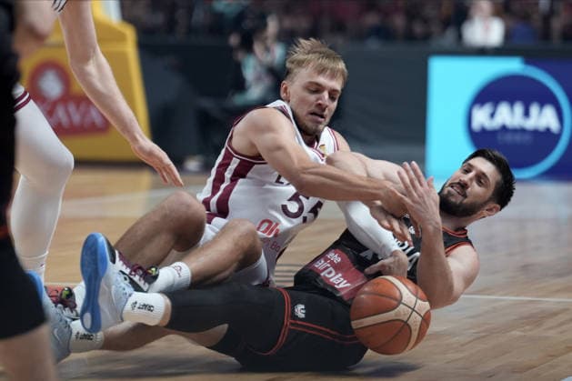 Basketball Latvia-Austria, Riga, Latvia, 06.07.2026, basket, basketball Arturs Zagars of Latvia and Daniel Friedrich of Austria in action during FIBA World Cup 2027 European qualifiers group F game between Latvia™s and Austria™s national basketball teams. Riga, Latvia, 06.07.2026. Photo: Roman Koksarov (RKF) Riga Latvia Copyright: xRomanxKoksarovx baskLAT-AUT20260706rk248.JPG