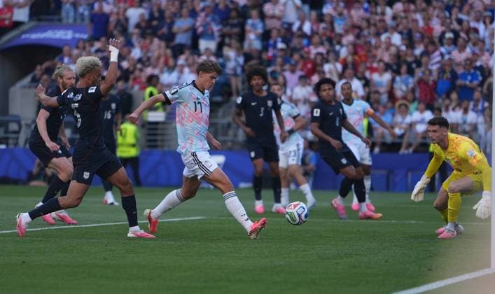 USA v Belgium - FIFA World Cup, WM, Weltmeisterschaft, Fussball 2026 - Round of 16 SEATTLE, USA - JULY 6: Charles De Ketelaere (17) of Belgium scores a goal during the 2026 FIFA World Cup Round of 16 match between USA and Belgium at Lumen Field (Seattle Stadium) in Seattle, Washington, United States on July 6, 2026. Ercin Erturk Anadolu Washington United States. Editorial use only. Please get in touch for any other usage.  Copyright: x2026xAnadoluxErcinxErturkx