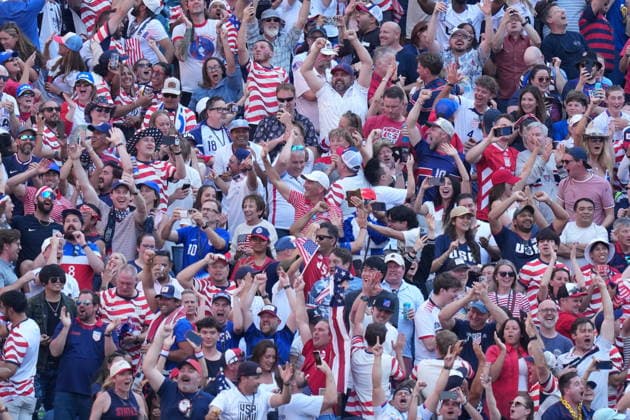 USA v Belgium - FIFA World Cup, WM, Weltmeisterschaft, Fussball 2026 - Round of 16 SEATTLE, USA - JULY 6: Fans of USA celebrate after a goal during the 2026 FIFA World Cup Round of 16 match between USA and Belgium at Lumen Field (Seattle Stadium) in Seattle, Washington, United States on July 6, 2026. Ercin Erturk Anadolu Washington United States. Editorial use only. Please get in touch for any other usage.  Copyright: x2026xAnadoluxErcinxErturkx