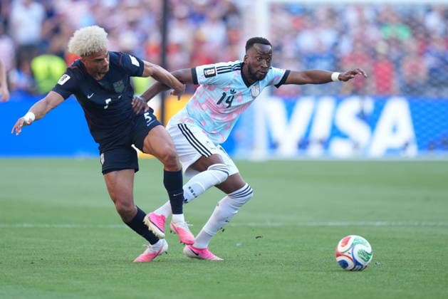 USA v Belgium - FIFA World Cup, WM, Weltmeisterschaft, Fussball 2026 - Round of 16 SEATTLE, USA - JULY 6: Dodi Lukebakio (14) of Belgium in action Antonee Robinson (5) of USA during the 2026 FIFA World Cup Round of 16 match between USA and Belgium at Lumen Field (Seattle Stadium) in Seattle, Washington, United States on July 6, 2026. Ercin Erturk Anadolu Washington United States. Editorial use only. Please get in touch for any other usage.  Copyright: x2026xAnadoluxErcinxErturkx