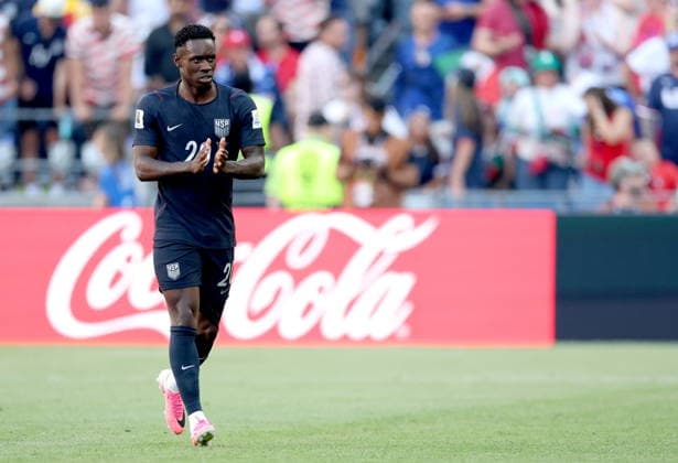 FIFA World Cup, WM, Weltmeisterschaft, Fussball 2026 - Round of 16 - USA vs Belgium Folarin Balogun of USA walks to the touchline for the hydration break during the FIFA World Cup 2026 Round of 16 match USA against Belgium, in Seattle, USA, 06 July 2026. SEATTLE United States  Copyright: xCHRISTOPHERxTORRESx