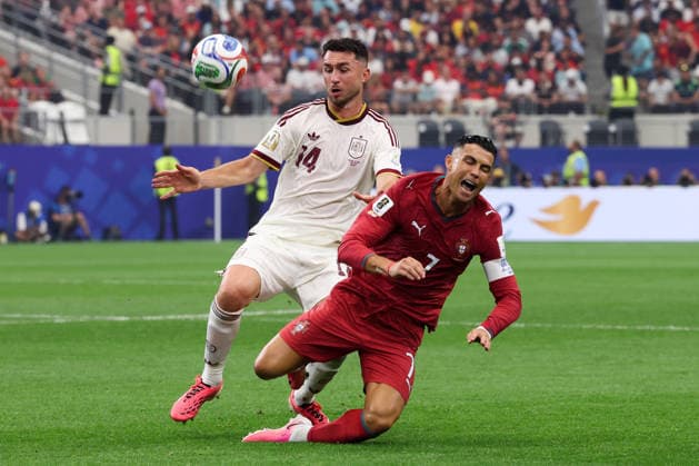 ARLINGTON, TEXAS - JULY 06: Cristiano Ronaldo of Portugal and Aymeric Laporte of Spain compete for the ball during the FIFA World Cup, WM, Weltmeisterschaft, Fussball 2026 Round of 16 match between Portugal and Spain at Dallas Stadium on July 6, 2026 in Arlington, Texas.  Copyright: xWuxZhizhaox 111652759278
