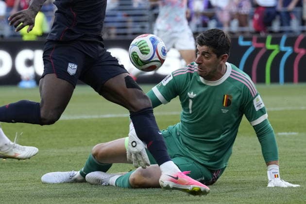 FIFA World Cup, WM, Weltmeisterschaft, Fussball 2026 - Round of 16 - USA vs Belgium Folarin Balogun of USA (L) in action against Thibaut Courtois of Belgium (R) during the FIFA World Cup 2026 Round of 16 match USA against Belgium, in Seattle, Washington, USA, 06 July 2026. SEATTLE United States  Copyright: xSTEPHENxBRASHEARx