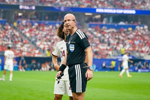 USA: Fussball FIFA World Cup, WM, Weltmeisterschaft, Fussball 2026, Achtelfinale - Spanien vs Portugal - AT&T Stadium (Dallas Stadium) in Arlington: Schiedsrichter Anthony Taylor (England) *** USA Soccer 2026 FIFA World Cup, Round of 16: Spain vs. Portugal at AT&T Stadium in Arlington, Texas; Referee: Anthony Taylor (England) Copyright: xJOERANxSTEINSIEKx