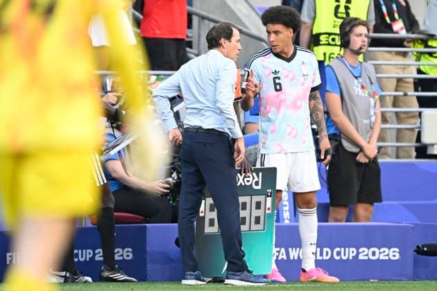 USA vs Belgium - FIFA World Cup, WM, Weltmeisterschaft, Fussball 2026 SEATTLE, UNITED STATES OF AMERICA - JULY 06 : Garcia Rudi head coach of Belgium and Witsel Axel midfielder of Belgium pictured during the FIFA World Cup 2026 round of 16 match between the United States of America and Belgium at the Lumen Field stadium on July 6, 2026 in Seattle, United States of America, 06 07 2026 Seattle United States of America  Copyright: xNicoxVereeckenx