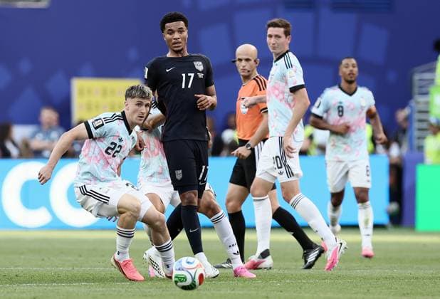 Belgium s Alexis Saelemaekers and US Malik Tillman fight for the ball during a soccer game between the USA and Belgian national team, Nationalteam Red Devils, on Monday 06 July 2026, at the Seattle Field, in Seattle, a 1 8 finals game in the FIFA World Cup, WM, Weltmeisterschaft, Fussball 2026. BRUNOxFAHY  x180554829x