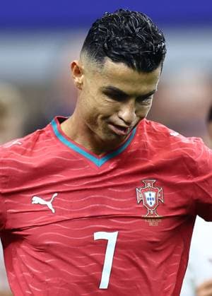 Cristiano Ronaldo of Portugal reacts Portugal v Spain 2026 FIFA World Cup, WM, Weltmeisterschaft, Fussball Round of 16, Football, Dallas Stadium, Arlington, Texas, USA - 06 Jul 2026Arlington Dallas Stadium Texas (TX) United States of America  Copyright: xMichaelxZemanek Shutterstockx 16980007cm