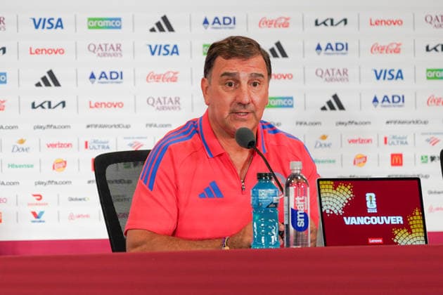 Switzerland v Colombia Round of 16 press conference, PK, Pressekonferenz FIFA World Cup, WM, Weltmeisterschaft, Fussball 2026 NÃ stor Lorenzo Head Coach of Colombia during the 2026 FIFA World Cup MD-1 Press Conference ahead of the Round of 16 match between Switzerland and Colombia at BC Place Stadium. on July 06, 2026 in Vancouver, Canada. (Photo by Leonardo Ramirez Eyepix Group) Copyright: xLeonardoxRamirezx xEyepixxGroupx LR03072026-03295