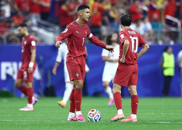 Cristiano Ronaldo of Portugal reacts after conceding a goal Portugal v Spain 2026 FIFA World Cup, WM, Weltmeisterschaft, Fussball Round of 16, Football, Dallas Stadium, Arlington, Texas, USA - 06 Jul 2026Arlington Dallas Stadium Texas (TX) United States of America  Copyright: xMichaelxZemanek Shutterstockx 16980007cu
