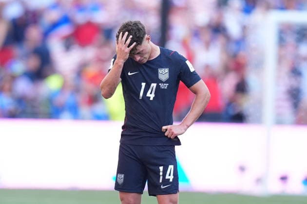 USA v Belgium - FIFA World Cup, WM, Weltmeisterschaft, Fussball 2026 - Round of 16 SEATTLE, USA - JULY 6: Sebastian Berhalter (14) of USA reacts to the loss after the 2026 FIFA World Cup Round of 16 match between USA and Belgium at Lumen Field (Seattle Stadium) in Seattle, Washington, United States on July 6, 2026. Ercin Erturk Anadolu Washington United States. Editorial use only. Please get in touch for any other usage.  Copyright: x2026xAnadoluxErcinxErturkx
