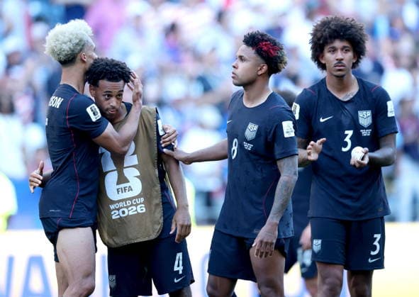 FIFA World Cup, WM, Weltmeisterschaft, Fussball 2026 - Round of 16 - USA vs Belgium US players (from L) Antonee Robinson, Tyler Adams, Weston McKennie and Chris Richards react after the FIFA World Cup 2026 Round of 16 match USA against Belgium, in Seattle, USA, 06 July 2026. The US team lost 1-4. SEATTLE United States  Copyright: xCHRISTOPHERxTORRESx