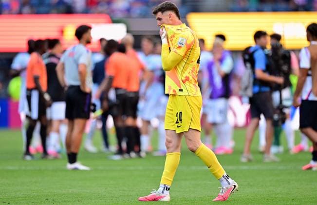 US goalkeeper Matt Freese looks dejected after losing a soccer game between the USA and Belgian national team, Nationalteam Red Devils, on Monday 06 July 2026, at the Seattle Field, in Seattle, a 1 8 finals game in the FIFA World Cup, WM, Weltmeisterschaft, Fussball 2026. DIRKxWAEM  x180555386x