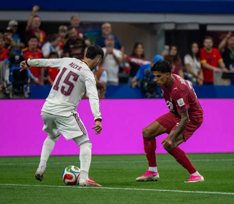 July 6, 2026, Arlington, Texas, USA: Spain player 15 Mid ALEX BAENA dribbling past Portugal player 20 Def JOAO CANCELO World Cup 2026: RD 16: Portugal Vs Spain 0-1  - ZUMAm147 20260706_zap_m147_030 Copyright: xHossxMcBainx