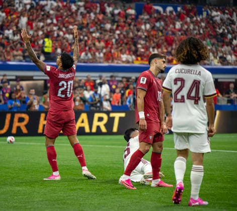 July 6, 2026, Arlington, Texas, USA: Portugal player 20 Def JOAO CANCELO upset with the call. Spain player 24 Def MARC CUCURELLA looking on Arlington USA - ZUMAm147 20260706_zap_m147_041 Copyright: xHossxMcBainx