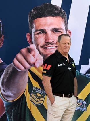 RUGBY LEAGUE WORLD CUP 100 DAYS, Kangaroos coach Kevin Walters is seen beside a photo of Nathan Cleary during the 100 Days To Go to the Rugby League World Cup 2026 event at Suncorp Stadium in Brisbane, Tuesday, July 7, 2026. ( NO ARCHIVING Brisbane New South Wales Australia  Copyright: xDarrenxEnglandx 20260707127026325444