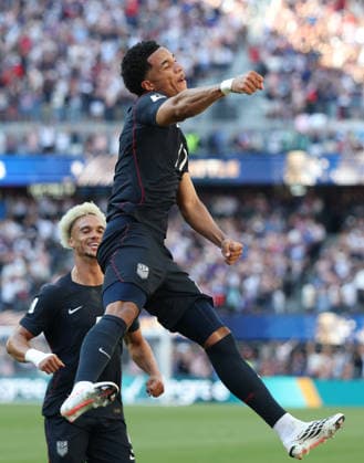 (260707) -- SEATTLE, July 7, 2026 -- Malik Tillman (R) of the United States celebrates scoring during the round of 16 match between the United States and Belgium at the 2026 FIFA World Cup, WM, Weltmeisterschaft, Fussball at Seattle Stadium in Seattle, the United States, July 6, 2026. ) (SP)U.S.-SEATTLE-FOOTBALL-FIFA WORLD CUP-ROUND OF 16-USA VS BEL MaoxSiqian 