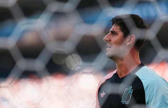 (260707) -- SEATTLE, July 7, 2026 -- Thibaut Courtois, goalkeeper of Belgium, warms up before the round of 16 match between the United States and Belgium at the 2026 FIFA World Cup, WM, Weltmeisterschaft, Fussball at Seattle Stadium in Seattle, the United States, July 6, 2026. ) (SP)U.S.-SEATTLE-FOOTBALL-FIFA WORLD CUP-ROUND OF 16-USA VS BEL XuxChang 