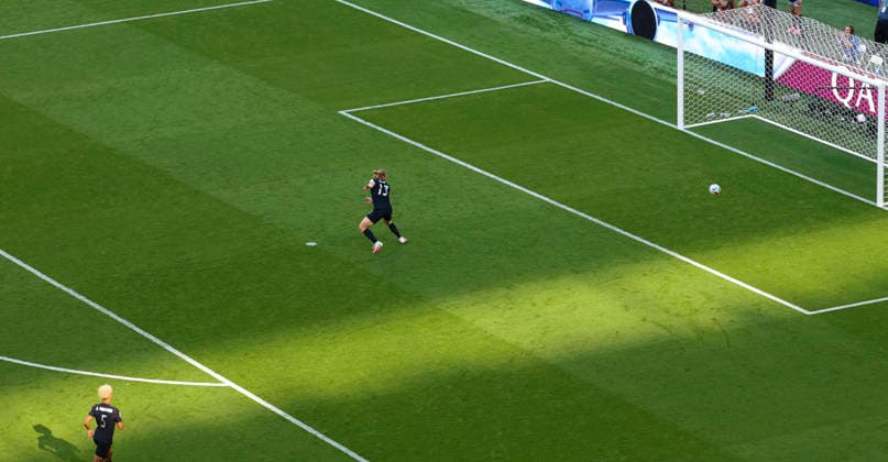 (260707) -- SEATTLE, July 7, 2026 -- The ball enters the net as Hans Vanaken of Belgium scores during the round of 16 match between the United States and Belgium at the 2026 FIFA World Cup, WM, Weltmeisterschaft, Fussball at Seattle Stadium in Seattle, the United States, July 6, 2026. ) (SP)U.S.-SEATTLE-FOOTBALL-FIFA WORLD CUP-ROUND OF 16-USA VS BEL BaixXuefei 