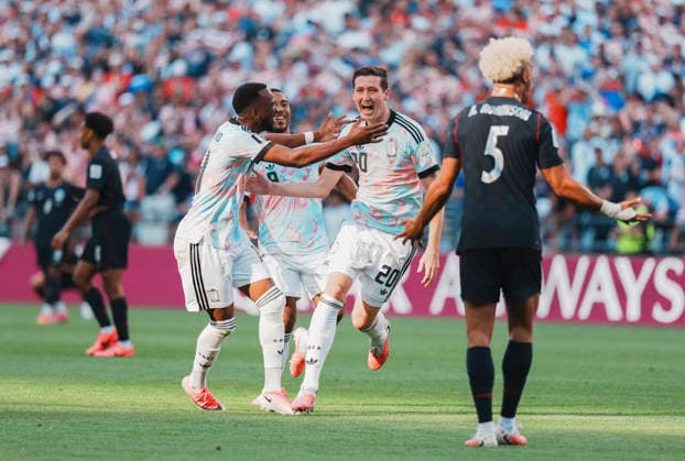 (260707) -- SEATTLE, July 7, 2026 -- Hans Vanaken (2nd R) celebrates scoring with teammates during the round of 16 match between the United States and Belgium at the 2026 FIFA World Cup, WM, Weltmeisterschaft, Fussball at Seattle Stadium in Seattle, the United States, July 6, 2026. ) (SP)U.S.-SEATTLE-FOOTBALL-FIFA WORLD CUP-ROUND OF 16-USA VS BEL XuxChang 