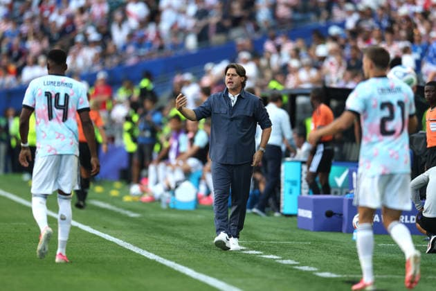 (260707) -- SEATTLE, July 7, 2026 -- Mauricio Pochettino (C), head coach of the United States, gestures during the round of 16 match between the United States and Belgium at the 2026 FIFA World Cup, WM, Weltmeisterschaft, Fussball at Seattle Stadium in Seattle, the United States, July 6, 2026. ) (SP)U.S.-SEATTLE-FOOTBALL-FIFA WORLD CUP-ROUND OF 16-USA VS BEL CaoxCan 