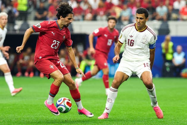 ARLINGTON, TEXAS - JULY 06: Vitinha of Portugal drives the ball during the FIFA World Cup, WM, Weltmeisterschaft, Fussball 2026 Round of 16 match between Portugal and Spain at Dallas Stadium on July 6, 2026 in Arlington, Texas.  Copyright: xVCGx 111652742802