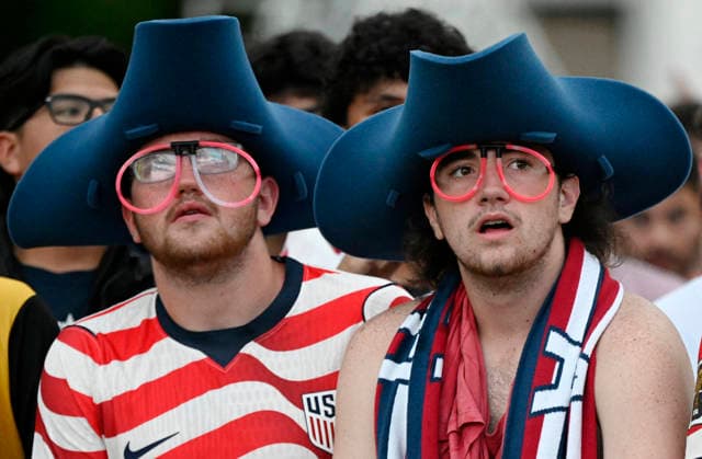 Fans Gather To Watch USA v Belgium World Cup Game United States soccer fans react during the USA vs. Belgium World Cup game at the FIFA Fan Zone on the National Mall on July 6, 2026 in Washington, DC. Photo by Olivier Douliery ABACAPRESS.COM Washington DC United States  Copyright: xDoulieryxOlivier ABACAx