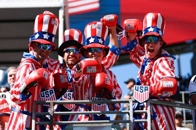 SEATTLE, WA - JULY 06: Fans of the United States pose for a photo before the FIFA World Cup, WM, Weltmeisterschaft, Fussball 2026 Round of 16 match between the USA and Belgium on July 6, 2026 at Seattle Stadium in Seattle, Washington. (Photo by Henry Rodenburg Icon Sportswire) SOCCER: JUL 06 FIFA World Cup 26 Round of 16 - USA vs Belgium EDITORIAL USE ONLY Icon260706005