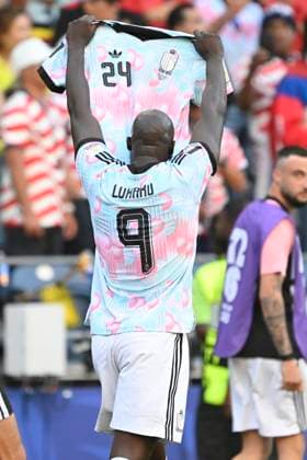 USA vs Belgium - FIFA World Cup, WM, Weltmeisterschaft, Fussball 2026 SEATTLE, UNITED STATES OF AMERICA - JULY 06 : Lukaku Romelu forward of Belgium with the shirt of Onana Amadou midfielder of Belgium pictured during the FIFA World Cup 2026 round of 16 match between the United States of America and Belgium at the Lumen Field stadium on July 6, 2026 in Seattle, United States of America, 06 07 2026 Seattle United States of America  Copyright: xNicoxVereeckenx