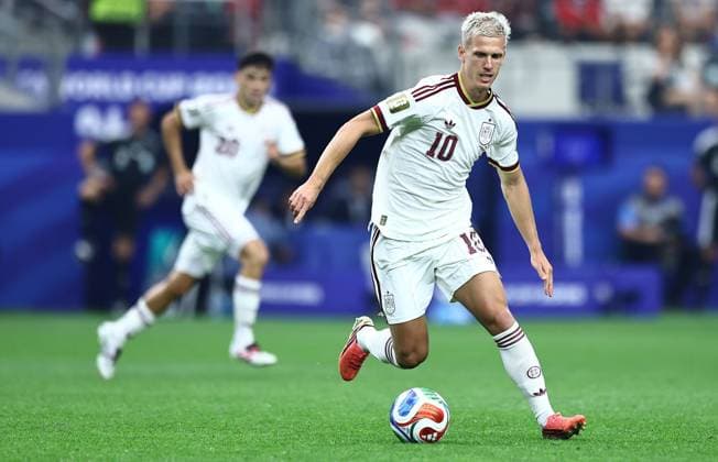 Dani Olmo of Spain Portugal v Spain 2026 FIFA World Cup, WM, Weltmeisterschaft, Fussball Round of 16, Football, Dallas Stadium, Arlington, Texas, USA - 06 Jul 2026Arlington Dallas Stadium Texas (TX) United States of America  Copyright: xMichaelxZemanek Shutterstockx 16980007dt