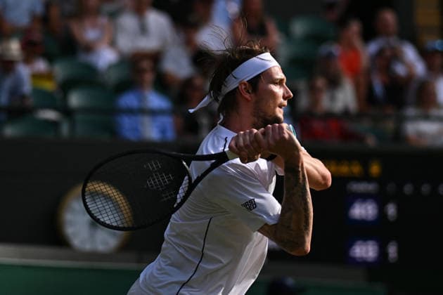 2026 Wimbledon - Alexander Bublik Alexander Bublik (KAZ) during his fourth round match at the 2026 Wimbledon Championships at the AELTC in London, GREAT BRITAIN, on JULY 6, 2026. Photo by Corinne Dubreuil ABACAPRESS.COM London  Copyright: xDubreuilxCorinne ABACAx