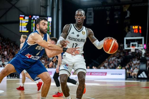 Basketball Bamberg 06.07.2026.2026 FIBA World Cup Qualifier Qualifikation zur Weltmeisterschaft 2027 Deutschland (GER) - Zypern (CYP) Dennis Schröder Schroeder (Deutschland, No.17) Schröder Schroder Ioannis Pashialis (Zypern, No.04) *** Basketball Bamberg July 6, 2026 2026 FIBA World Cup Qualifier Qualification for the 2027 World Cup Germany GER Cyprus CYP Dennis Schröder Schroeder Germany, No. 17 Schröder Schroder Ioannis Pashialis Cyprus, No. 04