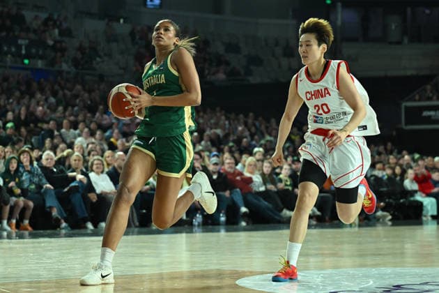 BASKETBALL WOMEN AUSTRALIA CHINA, Sitaya Fagan of Australia (left) in action during the women™s international basketball match between the Australian Opals and China at John Cain Arena in Melbourne, Tuesday, July 7, 2026. ( NO ARCHIVING, EDITORIAL USE ONLY MELBOURNE VICTORIA AUSTRALIA  Copyright: xJAMESxROSSx 20260707197945605289