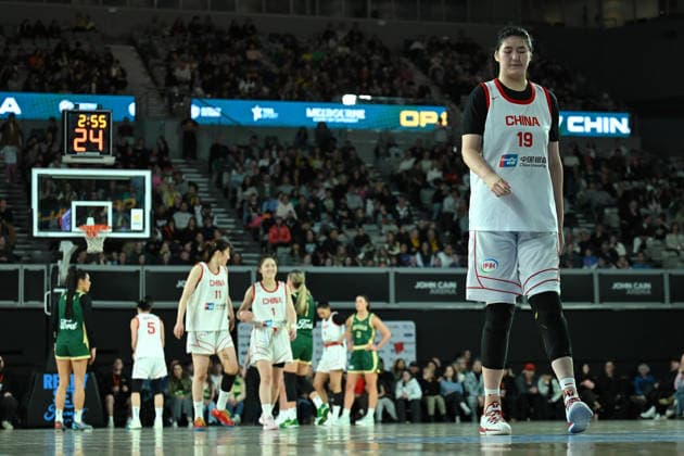 BASKETBALL WOMEN AUSTRALIA CHINA, Ziyu Zhang (right) of China look on during the women™s international basketball match between the Australian Opals and China at John Cain Arena in Melbourne, Tuesday, July 7, 2026. ( NO ARCHIVING, EDITORIAL USE ONLY MELBOURNE VICTORIA AUSTRALIA  Copyright: xJAMESxROSSx 20260707151989204690