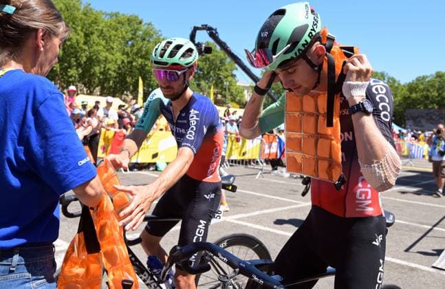 riders with a coolpack pictured at the start of stage 4 of the 2026 Tour de France cycling race, a stage of 181,9km from Carcassonne to Foix, on Tuesday 07 July 2026. The 113th edition of the Tour de France starts on Saturday 4 July in Barcelona, Spain, and will finish in Paris, France on the 26th of July. JASPERxJACOBS  x180593727x