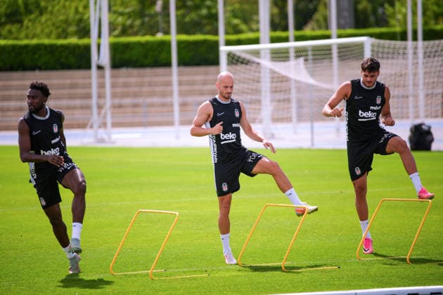 Besiktas pre-season camp in Slovakia SAMORIN, SLOVAKIA - JULY 07: Wilfred Ndidi, Vaclav Cerny and Mustafa Hekimoglu of Besiktas takes part a pre-season training session under the management of head coach Vincenzo Italiano at the Slovakia Olympic Training Center in Samorin, Slovakia on July 07, 2026. Muhammed Ali Yigit Anadolu Samorin Slovakia. Editorial use only. Please get in touch for any other usage.  Copyright: x2026xAnadoluxMuhammedxAlixYigitx