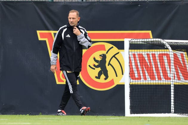 DEU, DFL, 1. FBL, 1.FC Union, Training, 07.07.2026, Stadion Alte Foersterei, Berlin, DEU, DFL, 1. FBL, 1.FC Union, Training, Cheftrainer Mauro Lustrinelli (1.FC Union Berlin), DFL - regulations prohibit any use of Photographs as image sequences and or quasi-video *** DEU, DFL, 1 FBL, 1 FC Union, Training, July 7, 2026, Alte Foersterei Stadium, Berlin, DEU, DFL, 1 FBL, 1 FC Union, Training, Head Coach Mauro Lustrinelli, 1 FC Union Berlin; DFL regulations prohibit any use of photographs as image sequences and or quasi-video Nordphotox xEngler nph00076