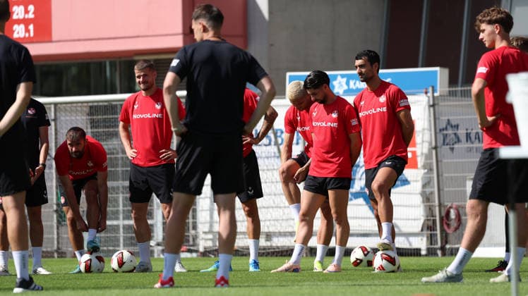 07.07.2026, xrekx, Fussball 2.Bundesliga, 1.FC Kaiserslautern - Training v.l. Jan Elvedi (1.FC Kaiserslautern) Mahir Emreli (1.FC Kaiserslautern) (DFL DFB REGULATIONS PROHIBIT ANY USE OF PHOTOGRAPHS as IMAGE SEQUENCES and or QUASI-VIDEO) Kaiserslautern *** July 7, 2026, xrekx, Soccer 2. Bundesliga, 1 FC Kaiserslautern Training: Jan Elvedi, 1 FC Kaiserslautern, Mahir Emreli, 1 FC Kaiserslautern. DFL and DFB regulations prohibit any use of photographs as image sequences and or quasi-video. Kaiserslautern