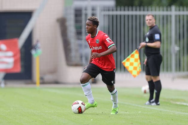 07.07.2026, xtgx, Fussball Testspiel, Hannover 96 - 1. FC Phönix Lübeck emspor, v.l. Mwisho Mhango (Hannover, 21) (DFL DFB REGULATIONS PROHIBIT ANY USE OF PHOTOGRAPHS as IMAGE SEQUENCES and or QUASI-VIDEO) Hannover *** July 7, 2026, xtgx, soccer exhibition match, Hannover 96 vs. 1. FC Phönix Lübeck emspor, from left: Mwisho Mhango (Hannover), 21 DFL DFB REGULATIONS PROHIBIT ANY USE OF PHOTOGRAPHS as IMAGE SEQUENCES and or QUASI-VIDEO Hannover