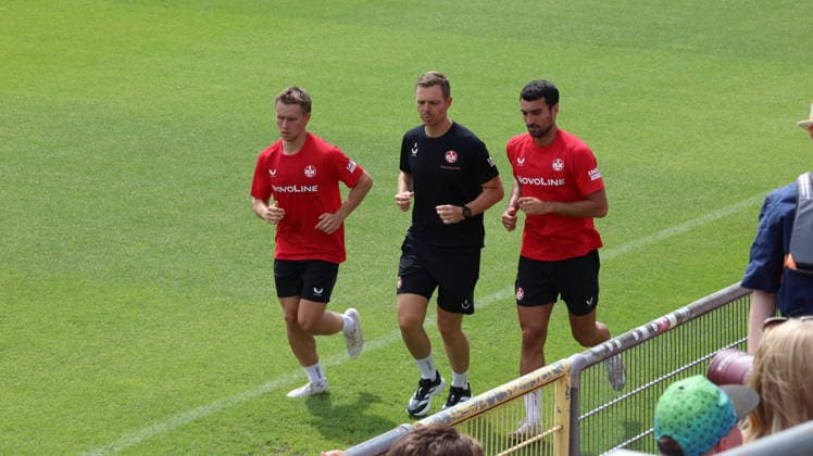 07.07.2026, xrekx, Fussball 2.Bundesliga, 1.FC Kaiserslautern - Training v.l. Naatan Skyttä Skyttae (1.FC Kaiserslautern) Jimmy Lohberg Performance Manager (1.FC Kaiserslautern) Mahir Emreli (1.FC Kaiserslautern) (DFL DFB REGULATIONS PROHIBIT ANY USE OF PHOTOGRAPHS as IMAGE SEQUENCES and or QUASI-VIDEO) Kaiserslautern *** July 7, 2026, xrekx, Soccer 2. Bundesliga, 1 FC Kaiserslautern Training v l Naatan Skyttä Skyttae 1 FC Kaiserslautern Jimmy Lohberg Performance Manager 1 FC Kaiserslautern Mahir Emreli 1 FC Kaiserslautern DFL DFB REGULATIONS PROHIBIT ANY USE OF PHOTOGRAPHS as IMAGE SEQUENCESand or QUASI-VIDEO Kaiserslautern