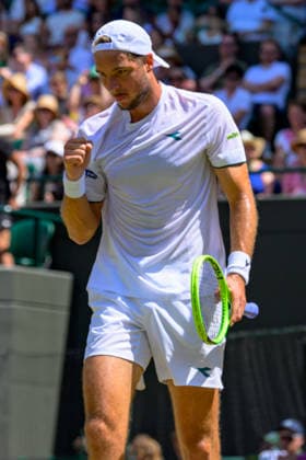 Day Nine: The Championships - Wimbledon 2026 LONDON, ENGLAND JULY 07 - Jan-Lennard Struff of Germany during Gentlemen s Quarter Final against Jannik Sinner of Italy at The Wimbledon Lawn Tennis Championship at Wimbledon on July 07, 2026 in London, England. (Photo by Keeran Marquis)  Copyright: xKeeranxMarquis Fotoarena SPPx Sportspressphoto_SPR186715
