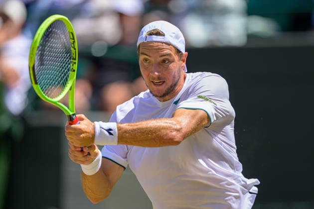 Day Nine: The Championships - Wimbledon 2026 LONDON, ENGLAND JULY 07 - Jan-Lennard Struff of Germany during Gentlemen s Quarter Final against Jannik Sinner of Italy at The Wimbledon Lawn Tennis Championship at Wimbledon on July 07, 2026 in London, England. (Photo by Keeran Marquis)  Copyright: xKeeranxMarquis Fotoarena SPPx Sportspressphoto_SPR186727