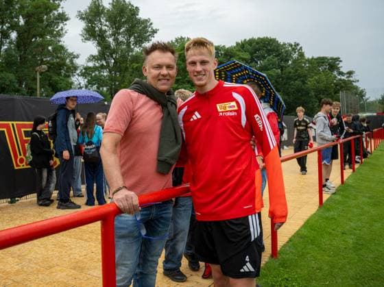 Fußball, Herren, Saison 2026 2027, 1. Bundesliga, 1. FC Union Berlin, Training auf Trainingsplatz II, Zeno van den Bosch (1. FC Union Berlin) und Vater Bruno, 07.07. 2026, *** Soccer, Men s, 2026–2027 Season, Bundesliga 1, 1. FC Union Berlin, Training on Training Field II, Zeno van den Bosch of 1. FC Union Berlin and his father Bruno, July 7, 2026, Copyright: xMatthiasxKochx